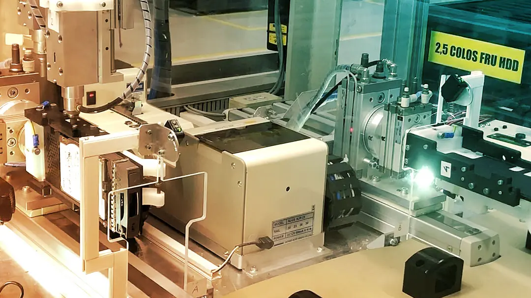 Robotic Assembly Cell for Precision Fastening and Production Tracking